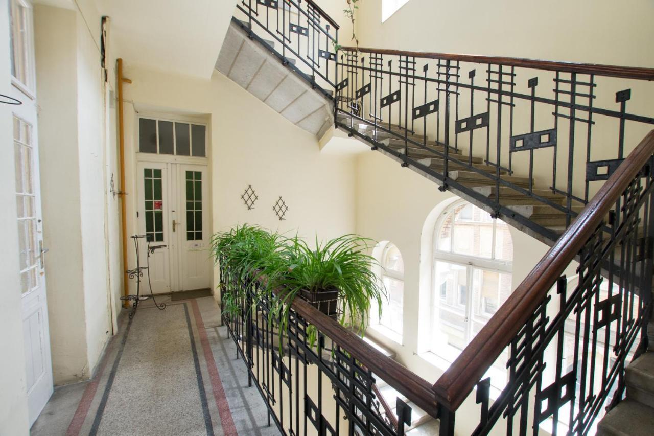 Antikvilla Apartman セゲド エクステリア 写真